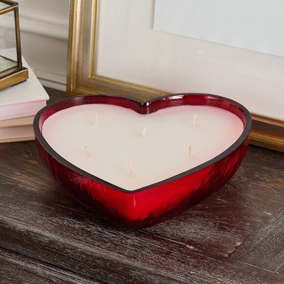 NEW Home Reflections 28oz LARGE Glass Heart Shape Candle RED - Picture 1 of 4